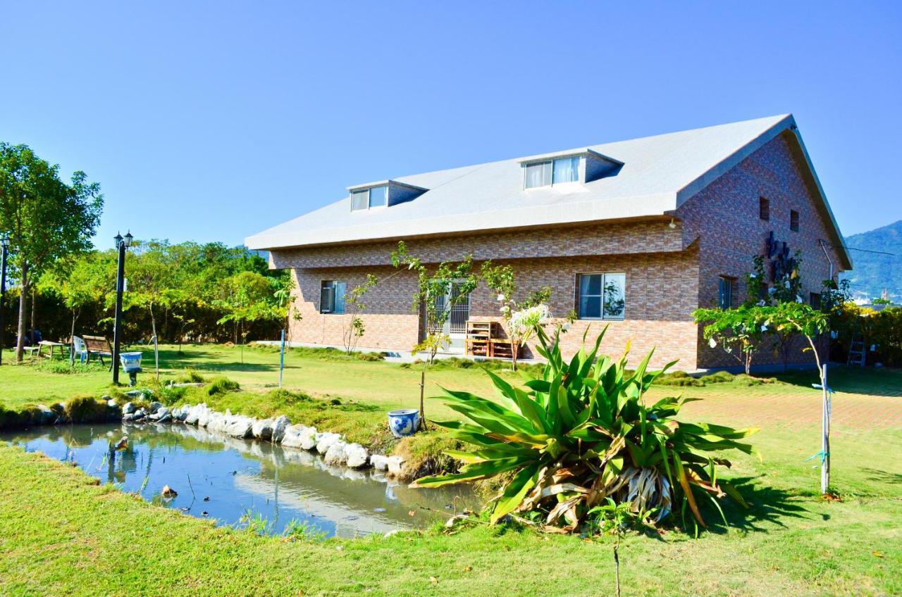 Red Crown Jacana B&B Taitung Exterior foto