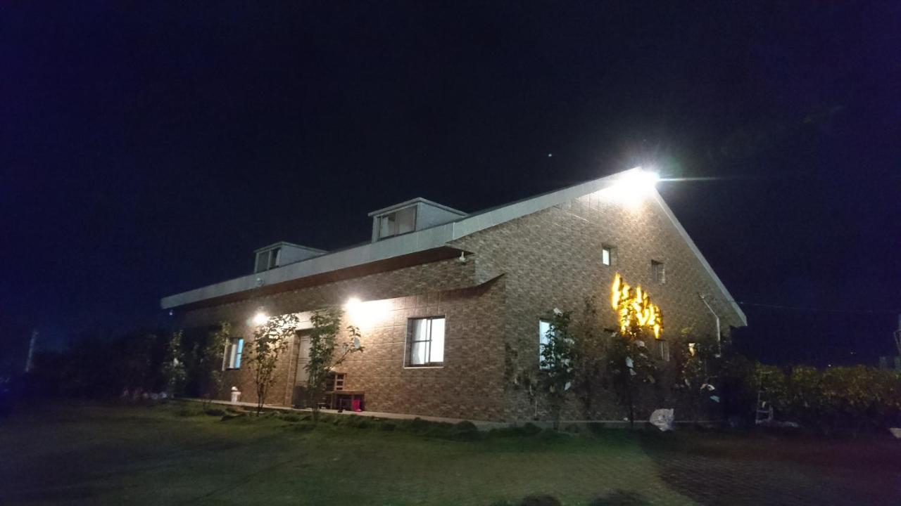 Red Crown Jacana B&B Taitung Exterior foto